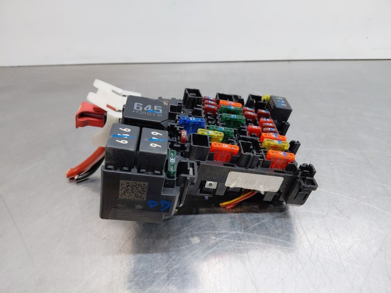 Recambio de caja reles / fusibles para seat ateca style go referencia OEM IAM 5Q0937615C  