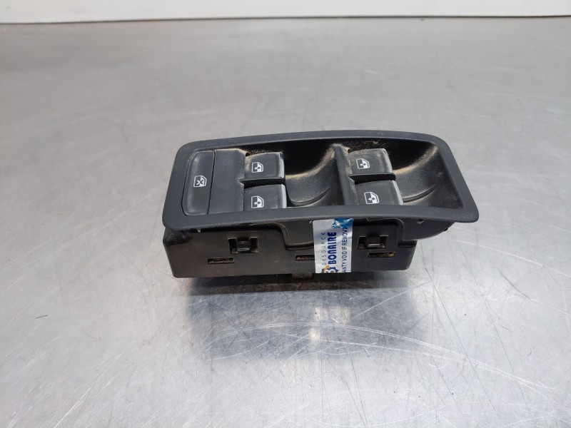 Recambio de mando elevalunas delantero izquierdo para seat ateca style go referencia OEM IAM 5G0959857GIHA 5G0959857 