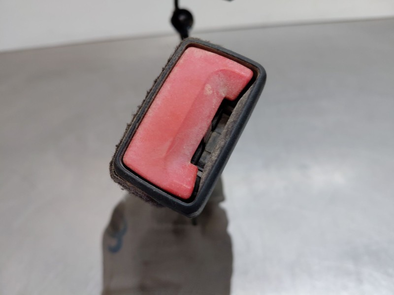 Recambio de enganche del cinturon delantero der para seat ateca style go referencia OEM IAM 5NA857756AMNB  