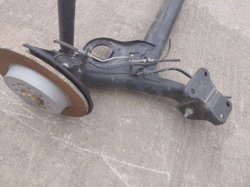 Recambio de puente trasero para mg zs confort referencia OEM IAM 11066668  