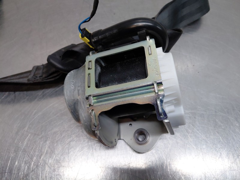 Recambio de cinturon seguridad trasero derecho para seat ateca style go referencia OEM IAM 575857805RAA  
