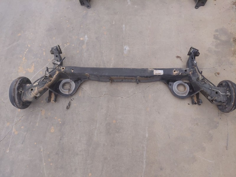 Recambio de puente trasero para nissan micra v (k14) acenta referencia OEM IAM 555015FA3B  