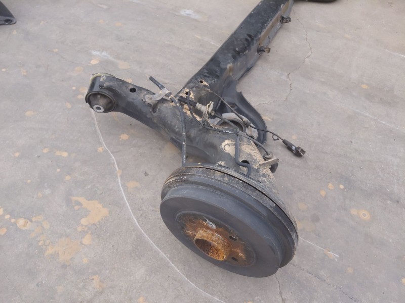 Recambio de puente trasero para nissan micra v (k14) acenta referencia OEM IAM 555015FA3B  