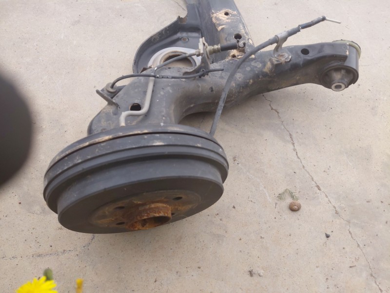 Recambio de puente trasero para nissan micra v (k14) acenta referencia OEM IAM 555015FA3B  