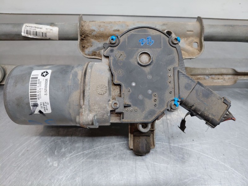 Recambio de motor limpia delantero para chrysler grand voyager v (rt) 2.8 crd referencia OEM IAM 68028559AA  