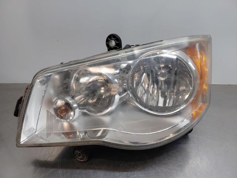 Recambio de faro izquierdo para chrysler grand voyager v (rt) 2.8 crd referencia OEM IAM 5113341AC 05113341AD 