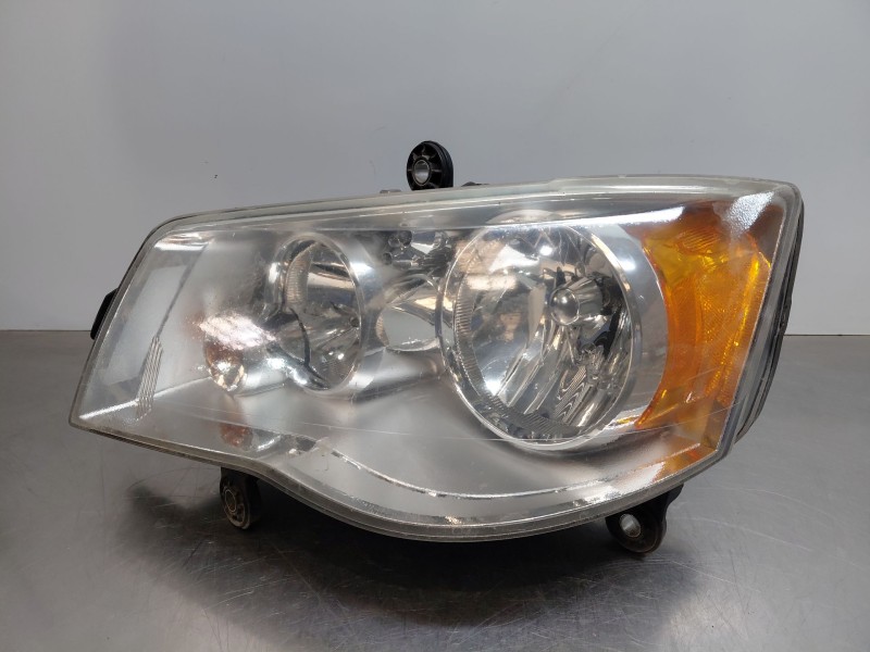 Recambio de faro izquierdo para chrysler grand voyager v (rt) 2.8 crd referencia OEM IAM 5113341AC 05113341AD 