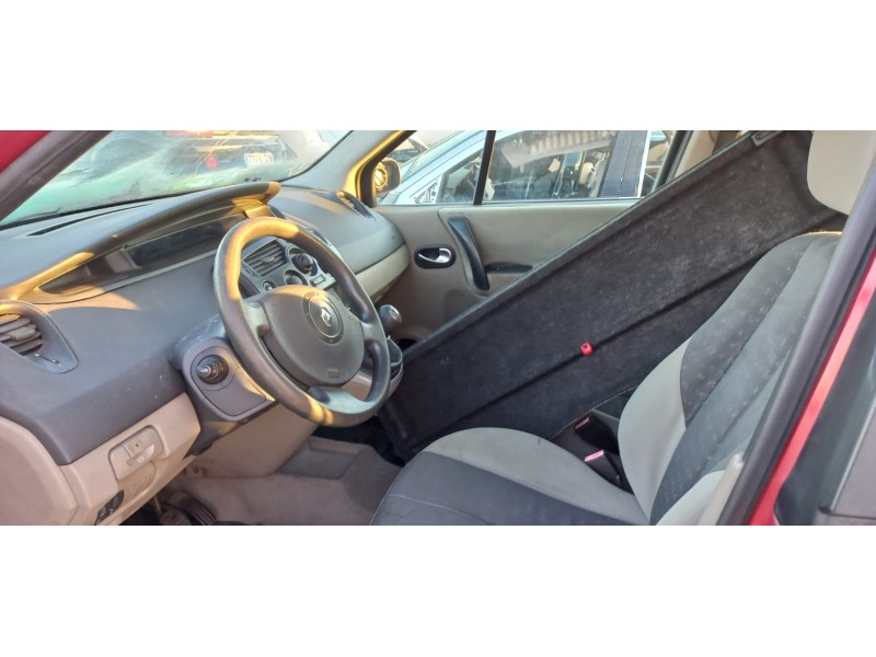 renault scenic ii del año 2004