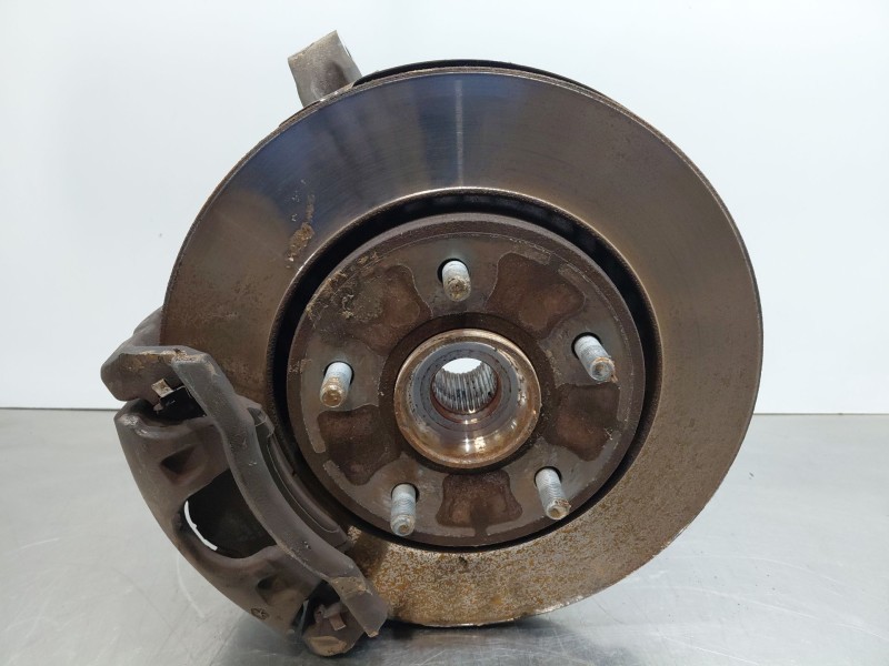 Recambio de mangueta delantera izquierda para chrysler grand voyager v (rt) 2.8 crd referencia OEM IAM 4743569AB  