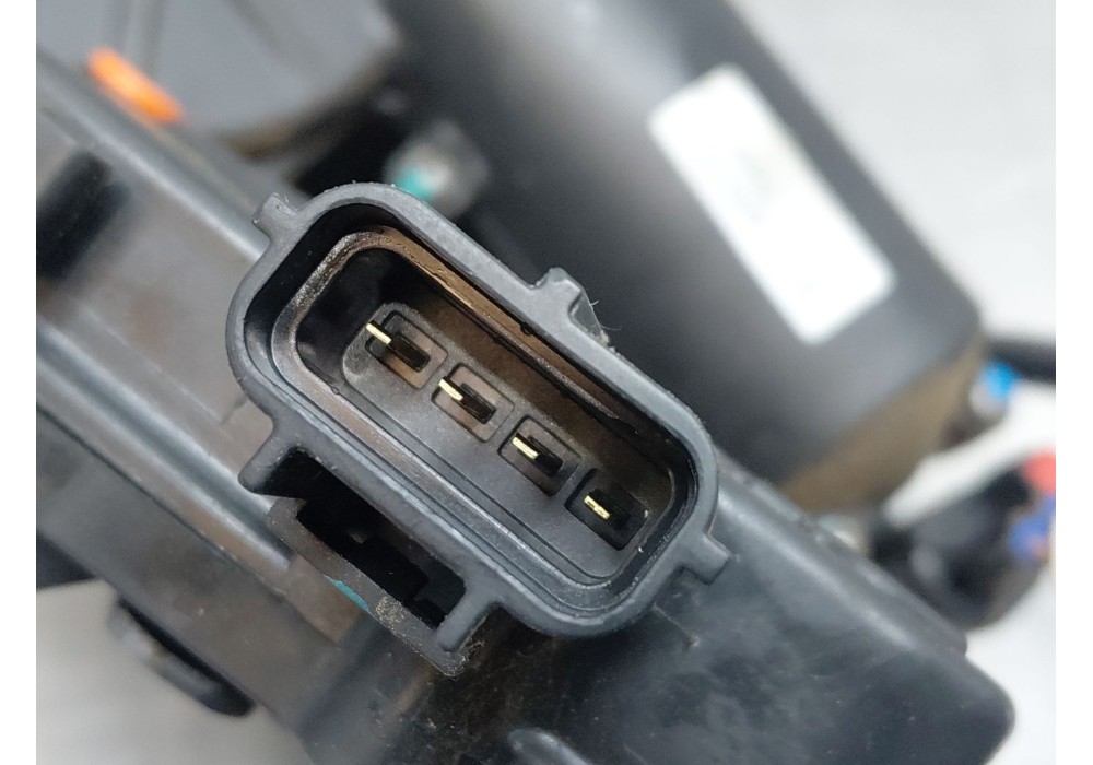 Recambio de cerradura puerta trasera derecha para chrysler grand voyager v (rt) 2.8 crd referencia OEM IAM 68030378AA  