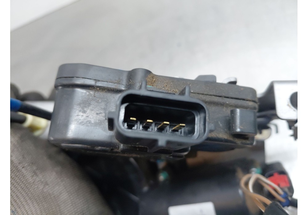 Recambio de cerradura puerta trasera izquierda para chrysler grand voyager v (rt) 2.8 crd referencia OEM IAM 68030379AA  