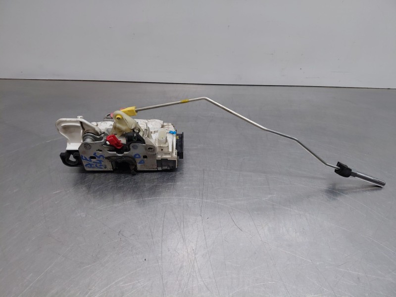 Recambio de cerradura puerta delantera derecha para chrysler grand voyager v (rt) 2.8 crd referencia OEM IAM 4589422AA  