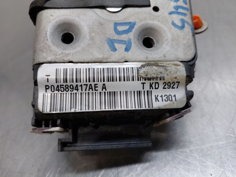 Recambio de cerradura puerta delantera izquierda para chrysler grand voyager v (rt) 2.8 crd referencia OEM IAM 4589417AA  