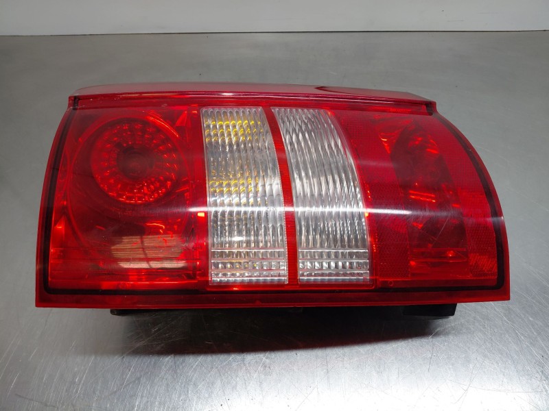 Recambio de piloto trasero derecho para chrysler grand voyager v (rt) 2.8 crd referencia OEM IAM 5113202AA  