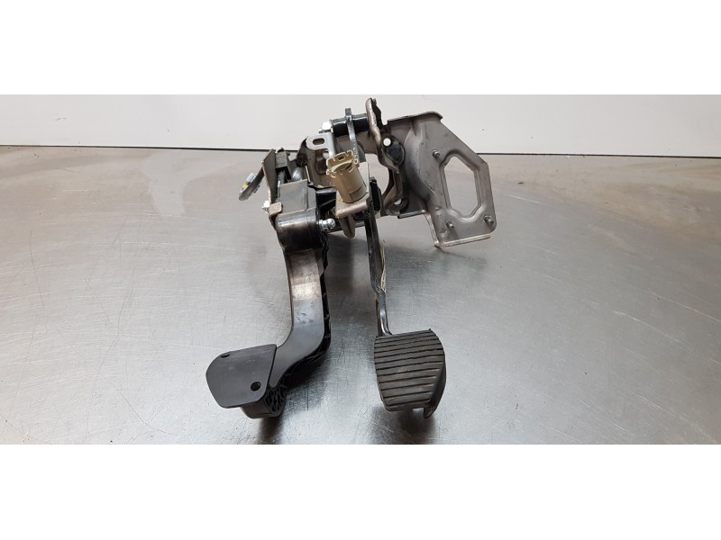 Recambio de pedal embrague para peugeot 2008 (--.2013) active referencia OEM IAM 9683756680  