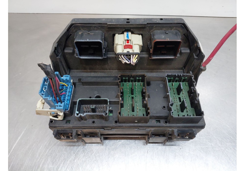 Recambio de caja reles / fusibles para chrysler grand voyager v (rt) 2.8 crd referencia OEM IAM 68036345AA 56049720R 