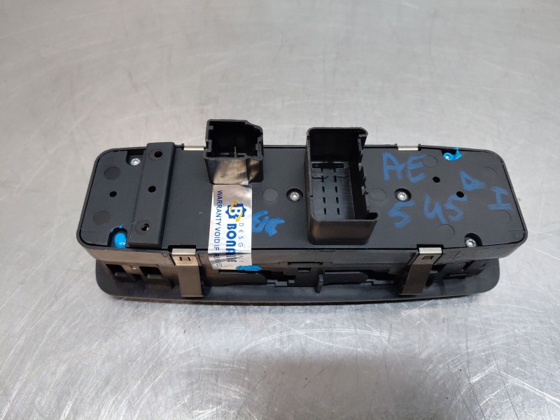 Recambio de mando elevalunas delantero izquierdo para chrysler grand voyager v (rt) 2.8 crd referencia OEM IAM 68029023AA  