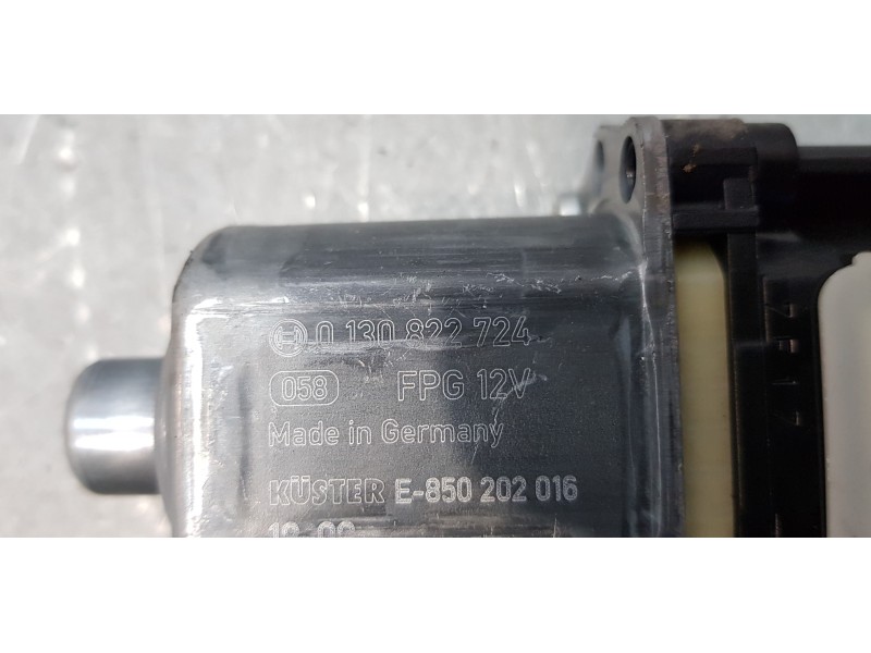 Recambio de motor elevalunas trasero derecho para seat leon (5f1) fr referencia OEM IAM 5Q0959812E   Recambio de motor elevalunas trasero derecho para seat leon (5f1) fr referencia OEM IAM 5Q0959812E