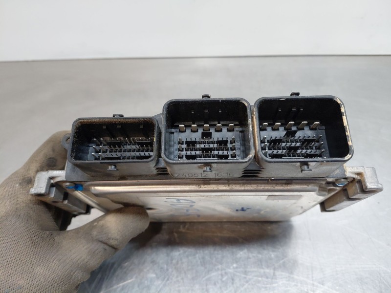 Recambio de centralita motor uce para peugeot 208 acces referencia OEM IAM 9666729680  