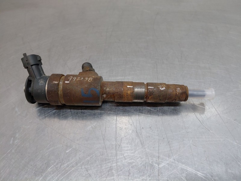 Recambio de inyector para peugeot 208 acces referencia OEM IAM   
