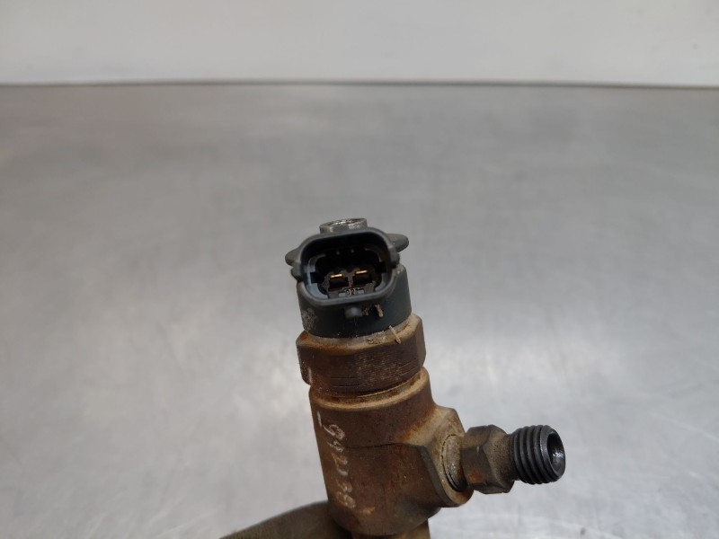 Recambio de inyector para peugeot 208 acces referencia OEM IAM   