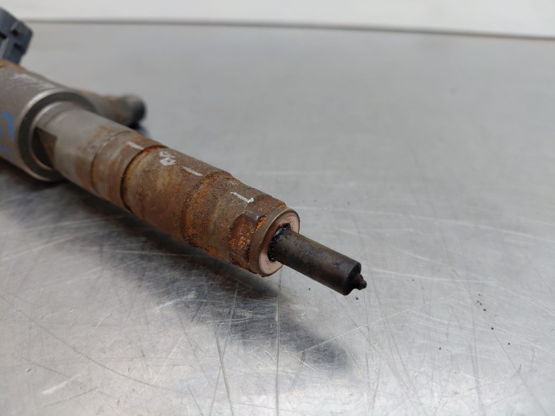 Recambio de inyector para peugeot 208 acces referencia OEM IAM   