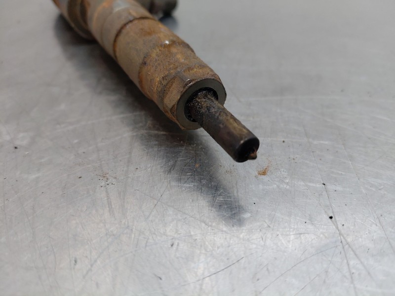 Recambio de inyector para peugeot 208 acces referencia OEM IAM   