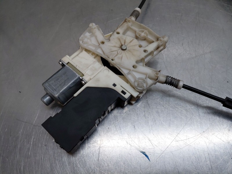 Recambio de elevalunas delantero izquierdo para peugeot 407 (6d_) 1.8 16v (6d6fyc) referencia OEM IAM 9221Q6 9663036480 