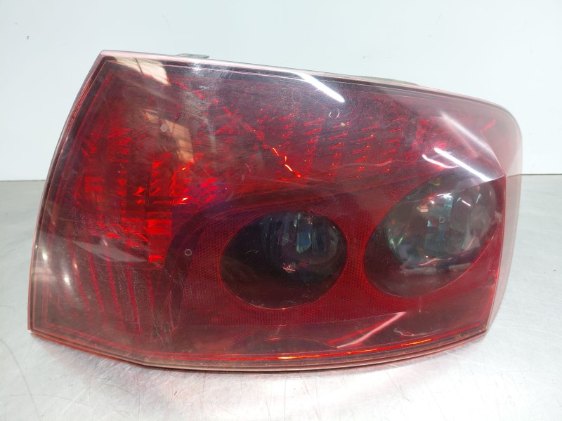 Recambio de piloto trasero derecho para peugeot 407 (6d_) 1.8 16v (6d6fyc) referencia OEM IAM 6351GC  