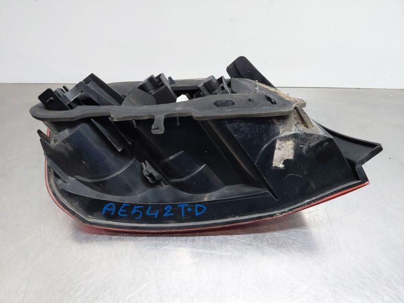 Recambio de piloto trasero derecho para peugeot 407 (6d_) 1.8 16v (6d6fyc) referencia OEM IAM 6351GC  