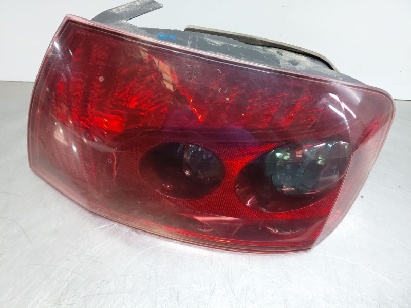 Recambio de piloto trasero derecho para peugeot 407 (6d_) 1.8 16v (6d6fyc) referencia OEM IAM 6351GC  