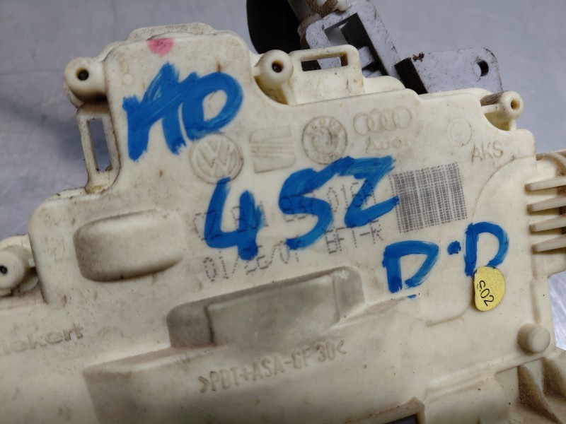 Recambio de cerradura puerta delantera derecha para audi tt (8j3/8j9) coupe referencia OEM IAM 8J1837016A  