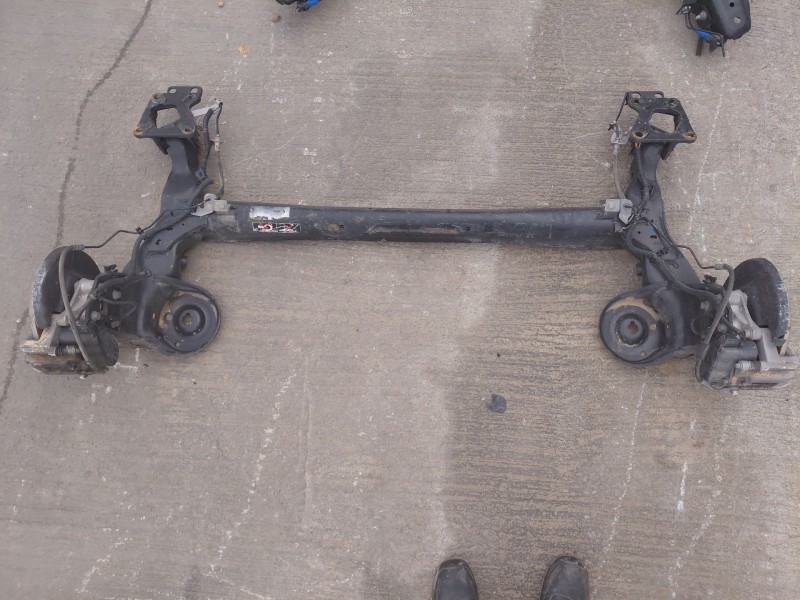 Recambio de puente trasero para peugeot rifter active pack referencia OEM IAM 9822650980  