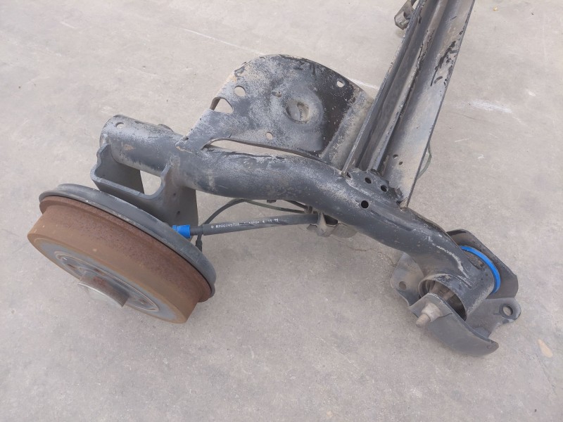 Recambio de puente trasero para dacia sandero (bs_) 1.2 16v referencia OEM IAM 555018215R  