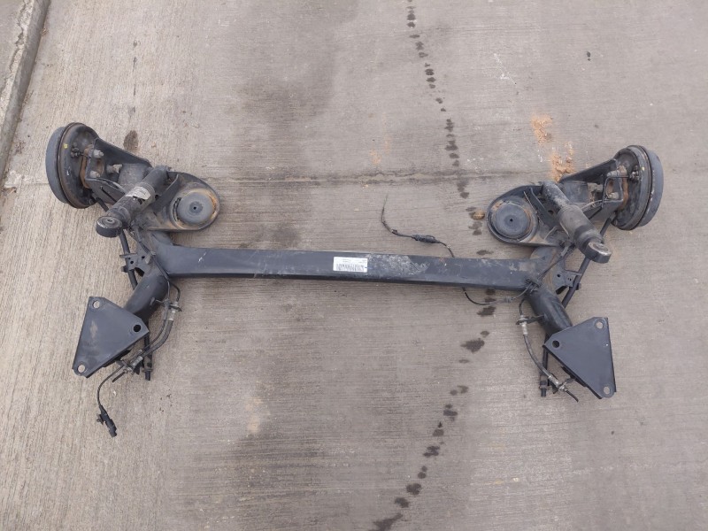 Recambio de puente trasero para fiat 500 sport referencia OEM IAM 51889557  