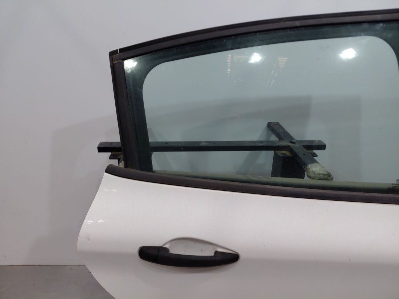 Recambio de puerta trasera derecha para peugeot 208 acces referencia OEM IAM 9671907480  