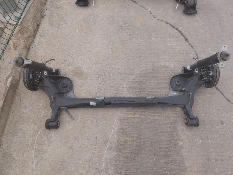 Recambio de puente trasero para hyundai i20 iii active referencia OEM IAM 55100Q0000  