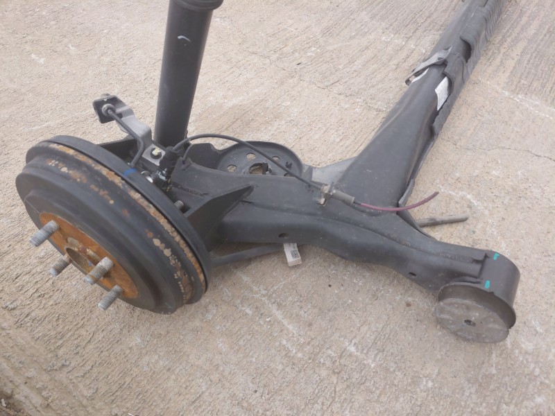 Recambio de puente trasero para hyundai i20 iii active referencia OEM IAM 55100Q0000  