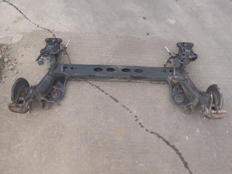 Recambio de puente trasero para seat arona suv referencia OEM IAM 2Q0501053CM  