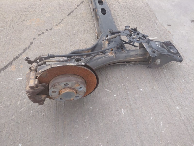 Recambio de puente trasero para seat arona suv referencia OEM IAM 2Q0501053CM  
