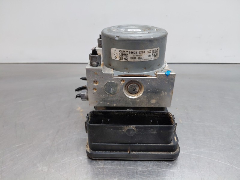 Recambio de abs para opel corsa f elegance referencia OEM IAM 9860815280  