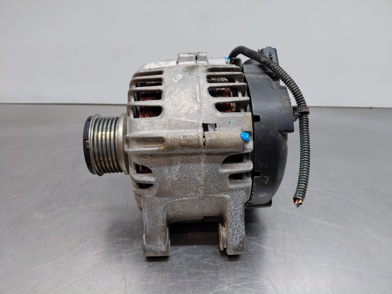 Recambio de alternador para opel corsa f elegance referencia OEM IAM 9835689480  