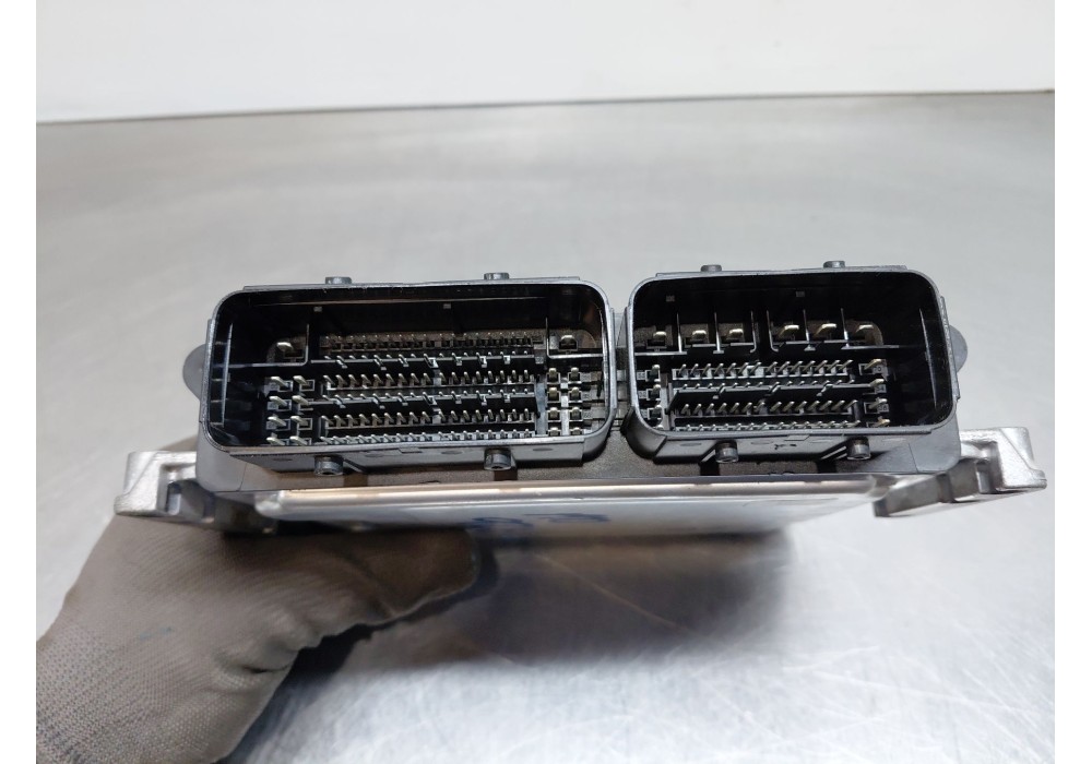 Recambio de centralita motor uce para opel corsa f elegance referencia OEM IAM 9851331280 0261s105h6 