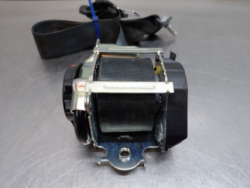 Recambio de cinturon seguridad trasero derecho para opel corsa f elegance referencia OEM IAM 98412247XX  