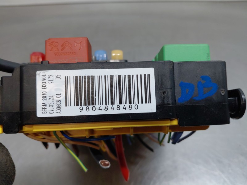 Recambio de caja reles / fusibles para opel corsa f elegance referencia OEM IAM 9804848480  