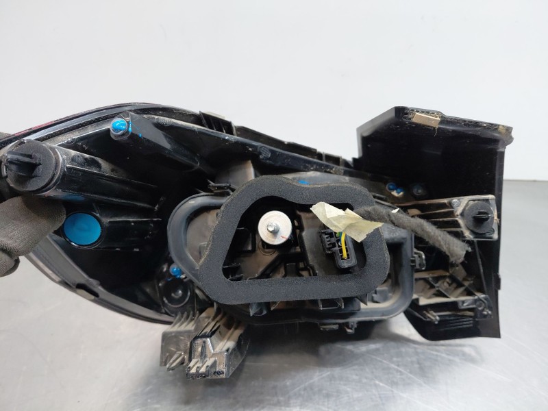 Recambio de piloto trasero derecho para opel corsa f elegance referencia OEM IAM 9829317280  