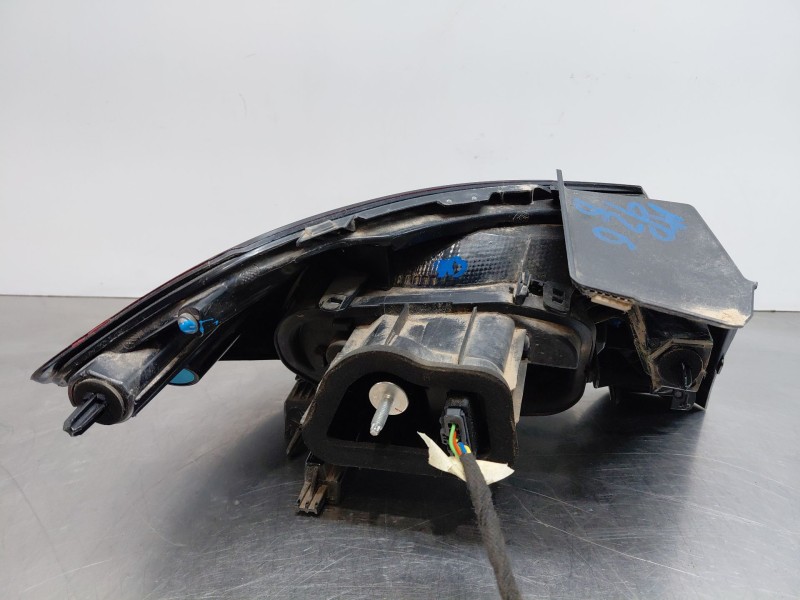 Recambio de piloto trasero derecho para opel corsa f elegance referencia OEM IAM 9829317280  