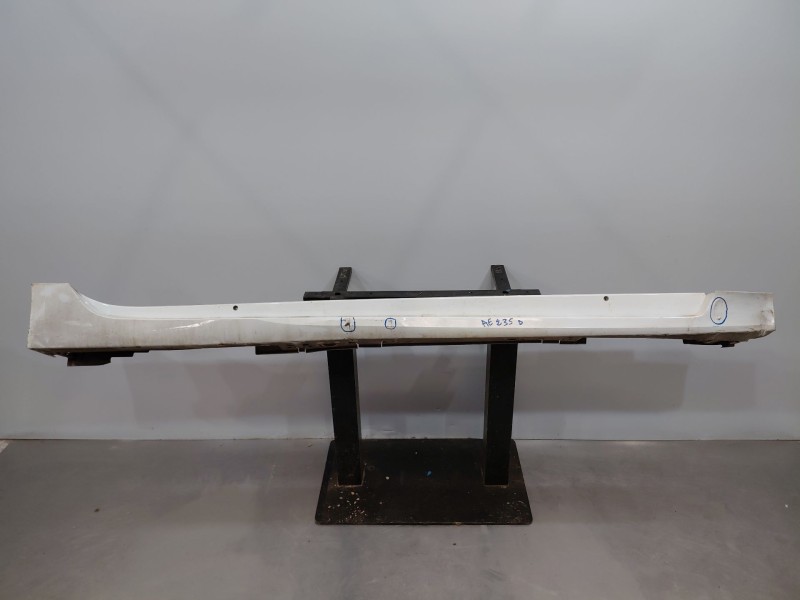 Recambio de faldon lateral para toyota prius (zvw50) hybrid referencia OEM IAM   