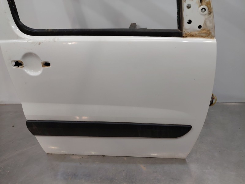 Recambio de puerta delantera derecha para peugeot expert kasten active referencia OEM IAM   