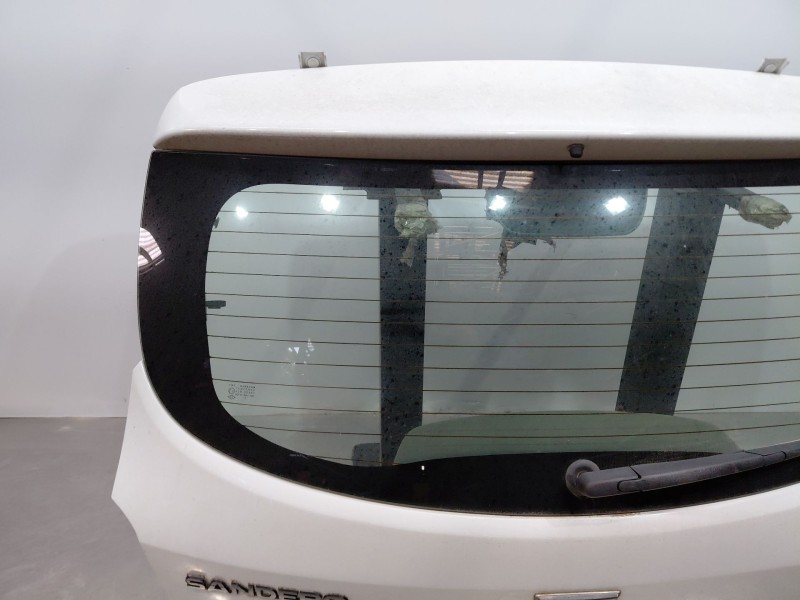 Recambio de porton trasero para dacia sandero essence referencia OEM IAM   